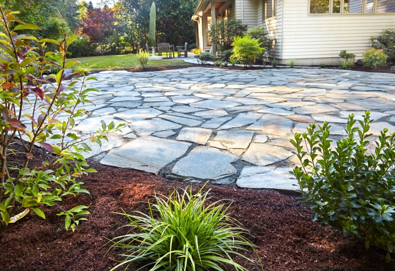 Flagstone Hardscaping